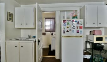 4 Hibbard St, Amsterdam, NY 12010