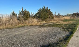 11 MAIN St, Little Creek, DE 19961