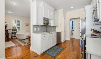4 Addison St, Beaufort, SC 29907