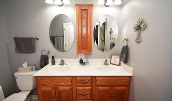 933 Amesbury Ct, Indianapolis, IN 46217