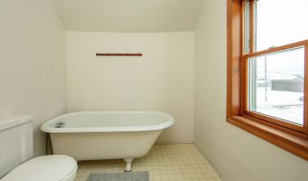 520 3rd St, Allison, IA 50602