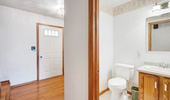6369 Ridgeview Ave, Austintown, OH 44515