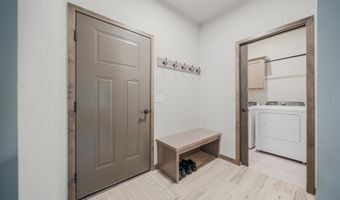 2005 E RIDGE HAVEN Ln, Appleton, WI 54913