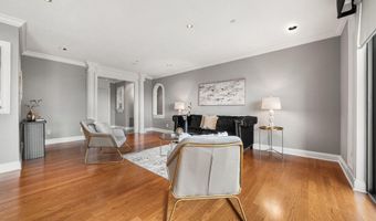 1016 WAYNE St 1007, Arlington, VA 22204