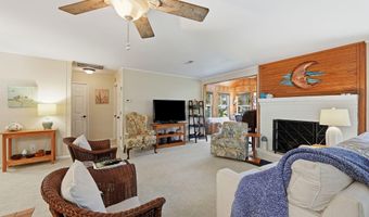 614 Country Club Dr, Arapahoe, NC 28510
