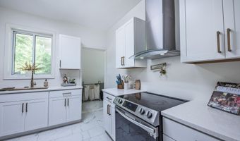 154 Clay St, Alexander City, AL 35010