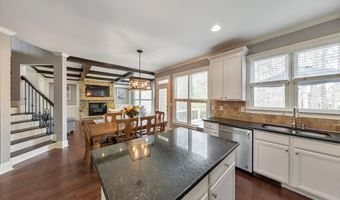 62 Applewood Ln, Acworth, GA 30101
