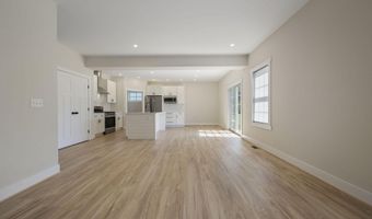 833 MONROE Ter, Dover, DE 19904