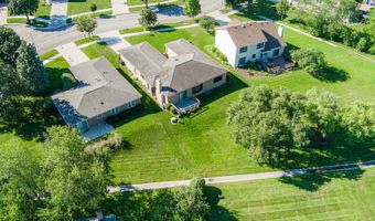 90 N Prairie Dr, Addison, IL 60101