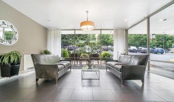 1210 N TAFT St 504, Arlington, VA 22201
