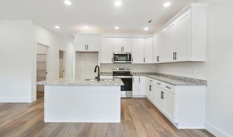 338 Legends Cir, Baxter, TN 38544