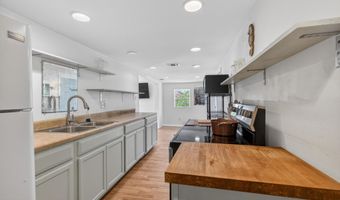 5030 Hawk St, Bay St. Louis, MS 39520