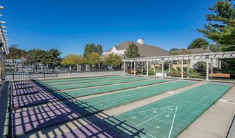 16 Greenways Ln, Lakewood, NJ 08701