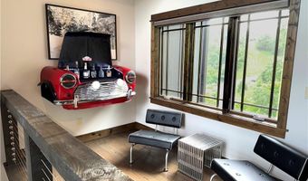 706 Silver Springs Rd, Banner Elk, NC 28604