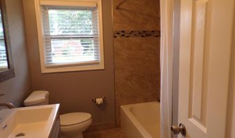 5915 BROOKLAND Rd, Alexandria, VA 22310
