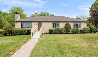 245 W Wrentham Rd, Cumberland, RI 02864