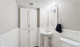 2539 W SUNNYVIEW Cir, Appleton, WI 54914