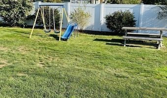 22 Beech Hill Rd, Agawam, MA 01030