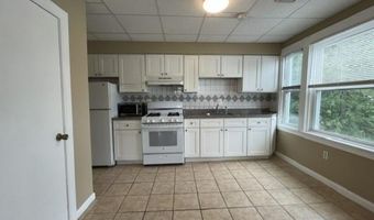 70 Oliver St 3F, Bristol, RI 02809