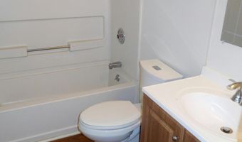 560 Broad St, Auburn, ME 04210