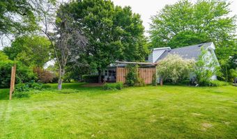 5306 Arapahoe Ln, Madison, WI 53704