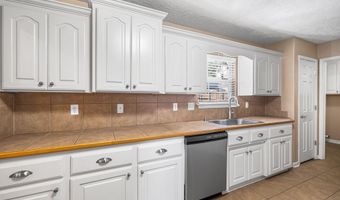 305 Weathering Ln, Austin, AR 72007