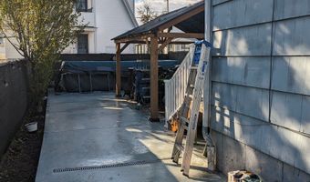 35 Kent Ave, Bridgeport, CT 06610