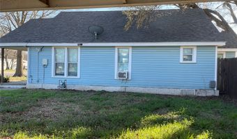 110 S Hubbard St, Alvord, TX 76225