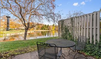 624 Peninsula Ct, Ann Arbor, MI 48105