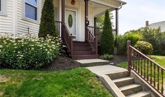 48 Wollaston St, Cranston, RI 02910