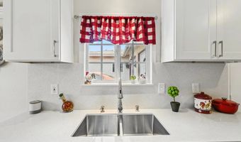 253 Holiday Way, Oceanside, CA 92057
