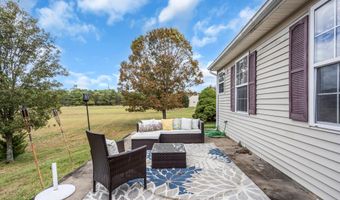 7 Alton Ct, Toms River, NJ 08757