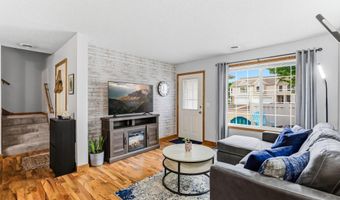6458 158th St W 361, Apple Valley, MN 55124