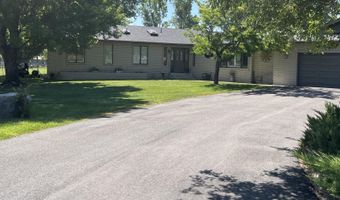 495 Green Acres Dr, Gardnerville, NV 89460