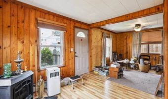 29 Griffing Ave, Danbury, CT 06810