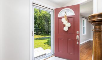 47 Paper Chase Trl, Avon, CT 06001