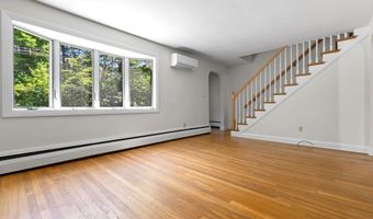 10 Standley St, Beverly, MA 01915