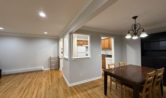 1253 Island Dr 102, Ann Arbor, MI 48105