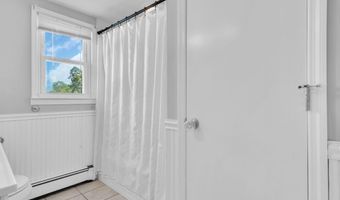728 NEPTUNE Ave, Beachwood, NJ 08722