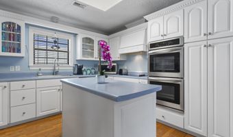 855 Dove Blvd, Bay St. Louis, MS 39520