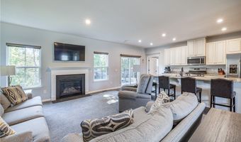 820 Sunrise Cir, Aurora, OH 44202