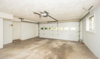 1365 Chalmers Dr, Ann Arbor, MI 48104