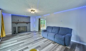 48 Central St, Auburn, MA 01501