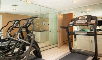 65 Huguenot Dr, East Greenwich, RI 02818