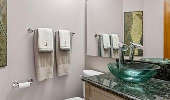 1233 Red Oak Plantation Dr, Ballwin, MO 63021