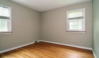 604 S Reuter Dr, Arlington Heights, IL 60005