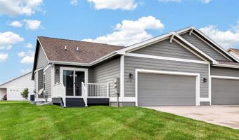 2719 SW Prairie Trail Pkwy, Ankeny, IA 50023