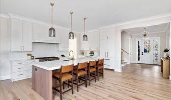 2929 N GREENCASTLE St, Arlington, VA 22207