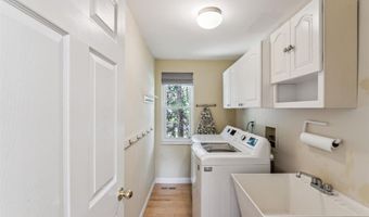 278 Oakleigh Woods Dr, Ballwin, MO 63011