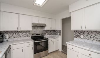 825 SE 4th St, Ankeny, IA 50021